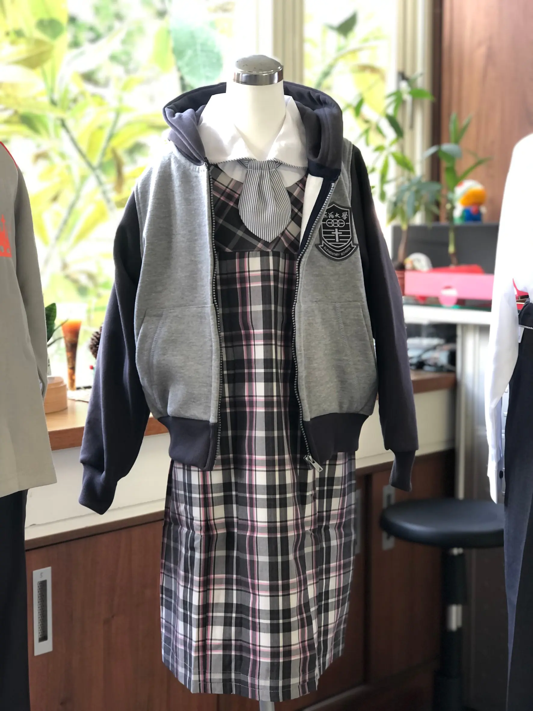 附小校服 24 S 44392581